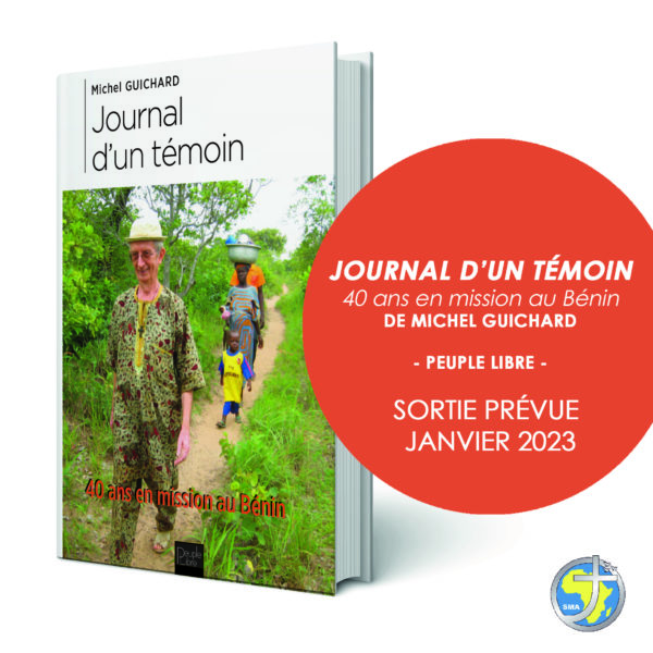 couverture du livre Journal d'un témoin. L'auteur marche dans la brousse béninoise.