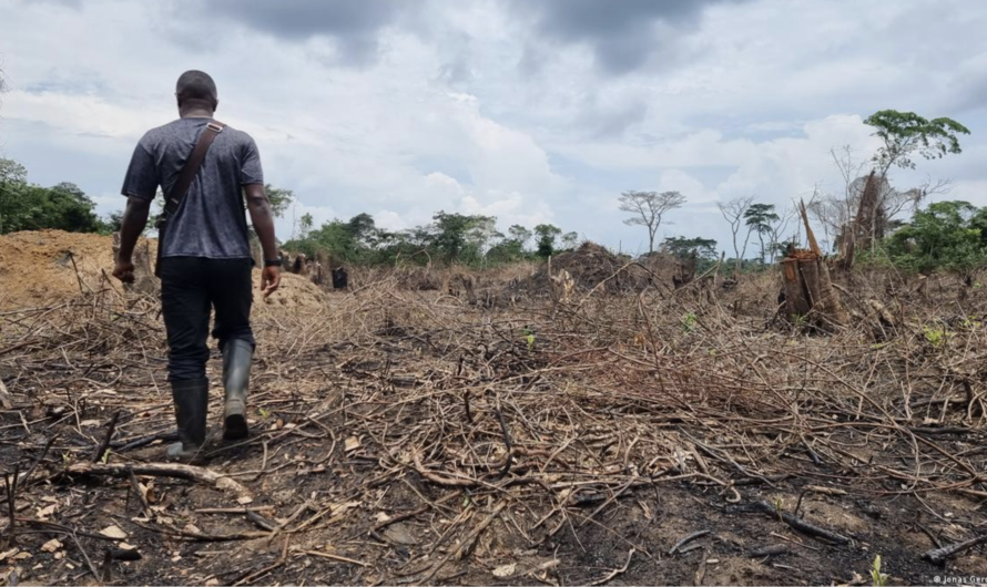 AUMÔNIERS MALGRÉ EUX D’UNE MILICE SANGUINAIRE